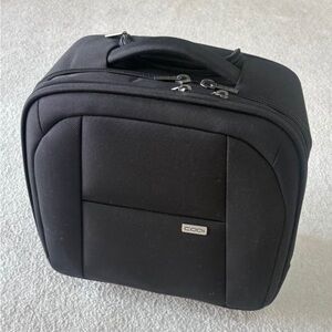 Unisex CODi Carry-On Professional Wheeled Suitcase